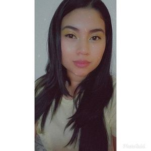 Meet your Posher, Estela